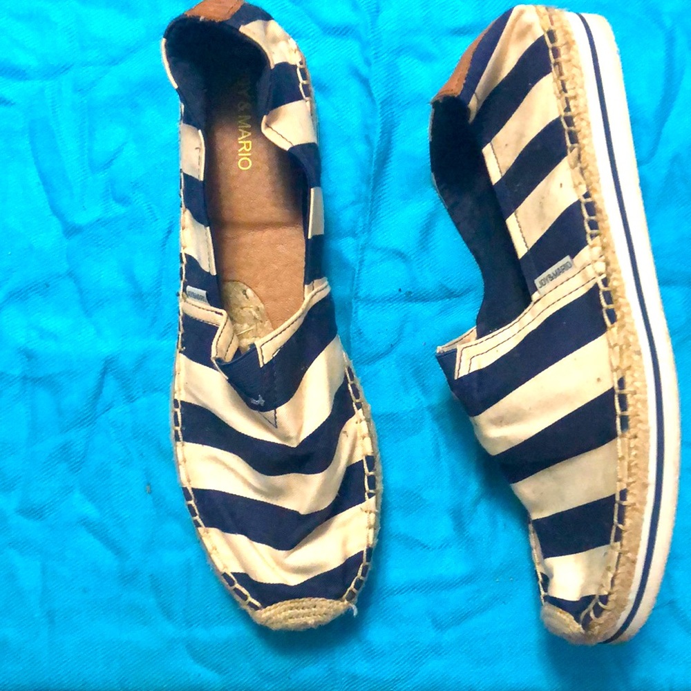 JOY AND MARIO, FLAT, BEIGE AND NAVY SZ11